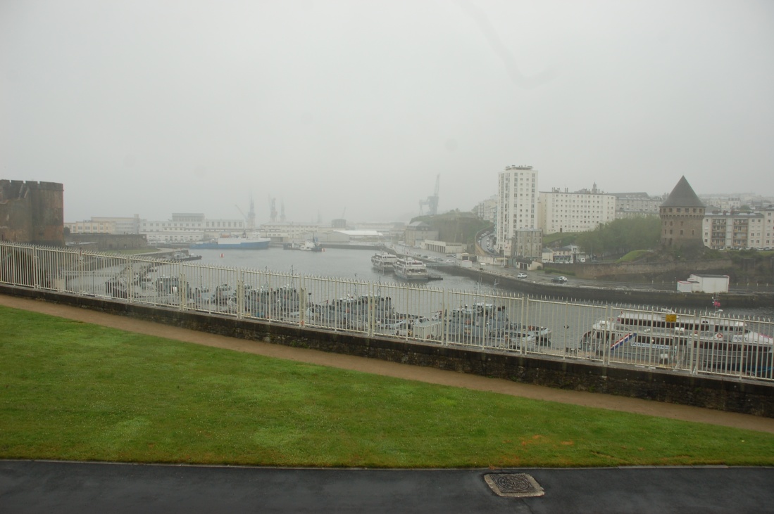 [Les ports militaires de métropole] Port de Brest - TOME 1 - Page 36 Dsc_0412