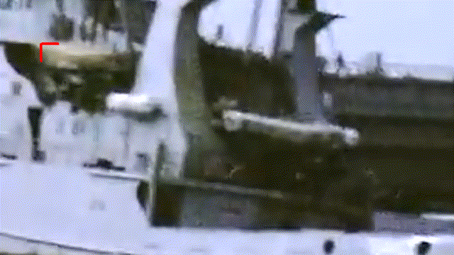 [ Marins des ports ] Dock flottant de 3800 tonnes qui est parti de Brest pour Papeete en mai 74 (recherche camarades) Tenace10